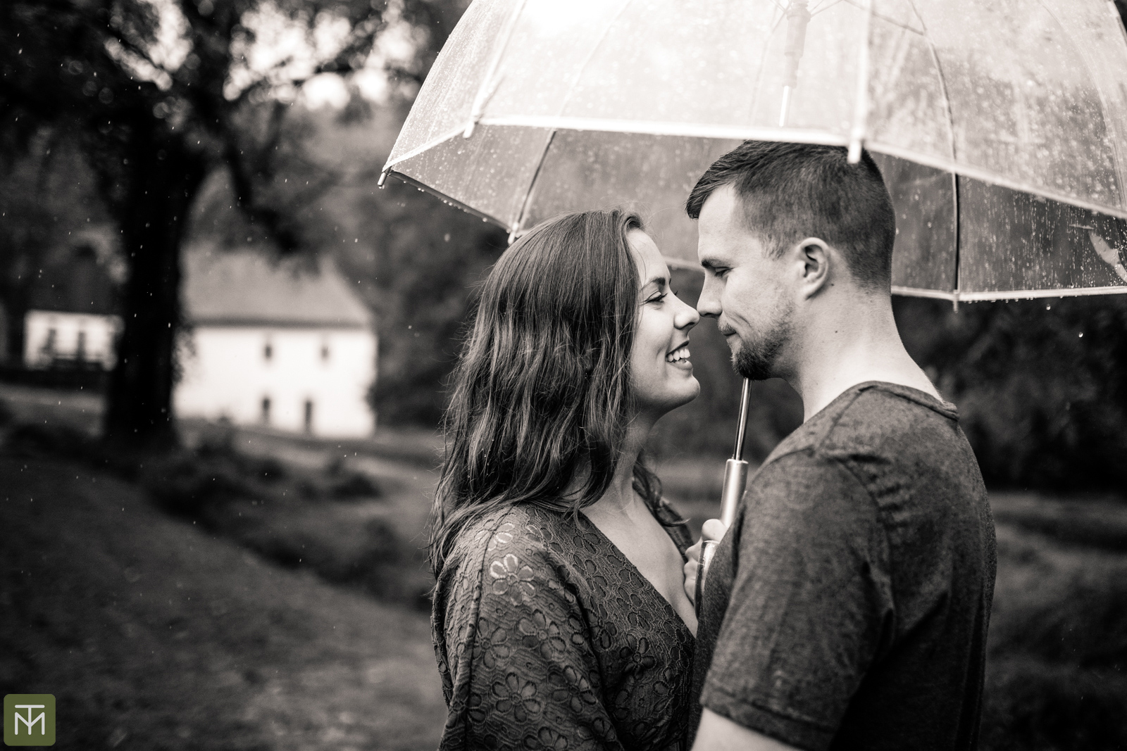 Mike & Sara {Esession by Haley}